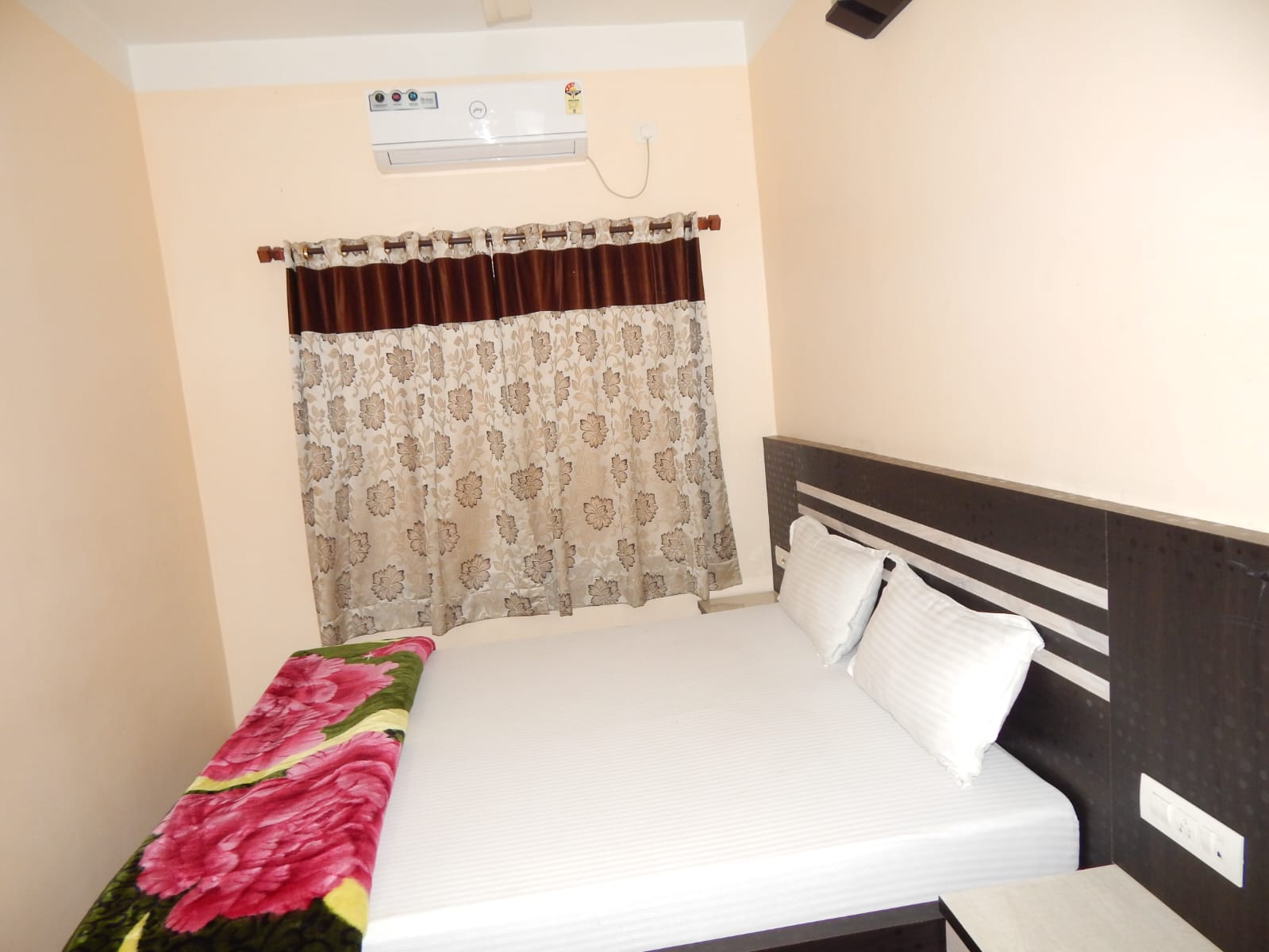 AC ROOM