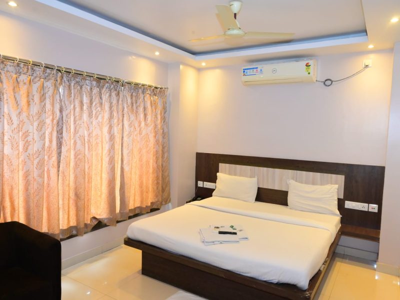 Super Deluxe Double Bed Ac Room