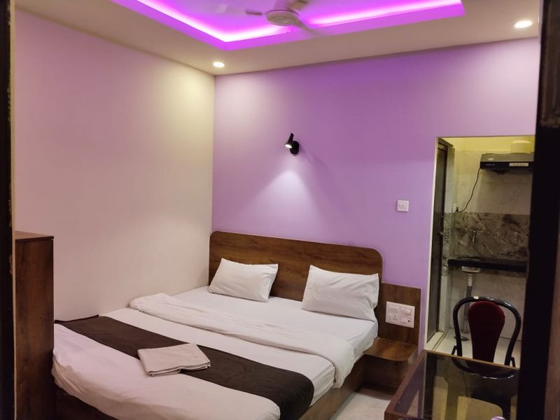 Deluxe Triple Bed AC Room