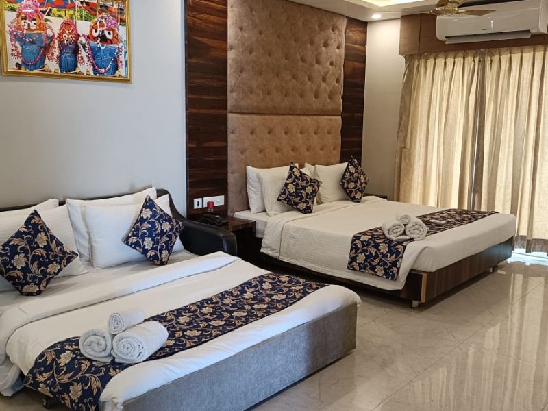 Super Deluxe Four Bed A/C Room