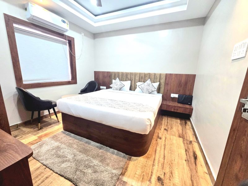 Deluxe Double Bed AC Room